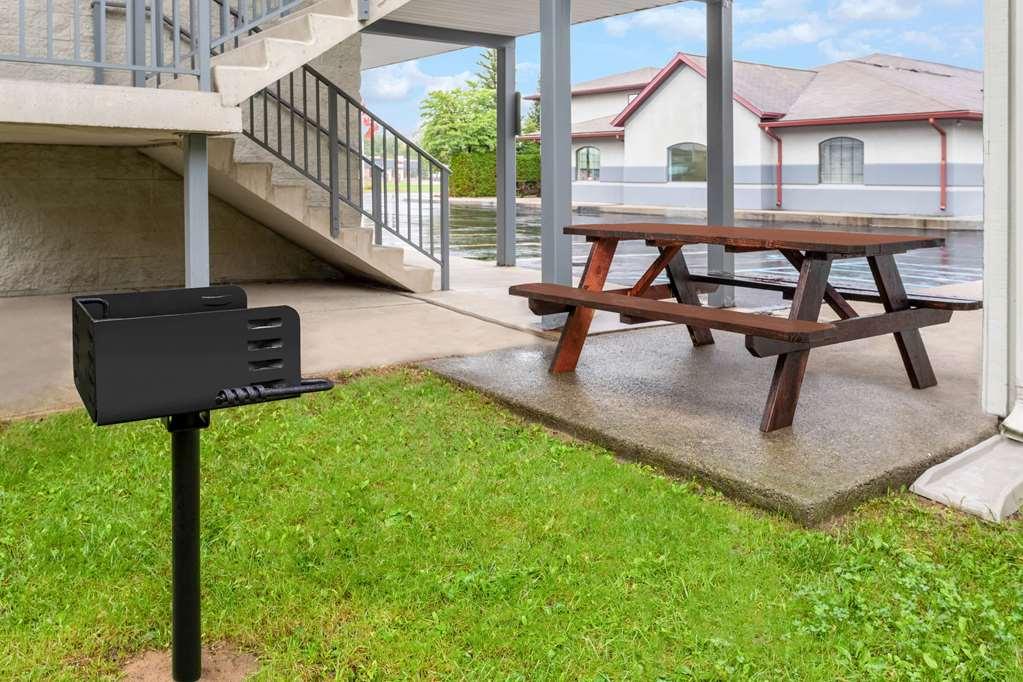 Motel Super 8 By Wyndham Marysville/port Huron Area
