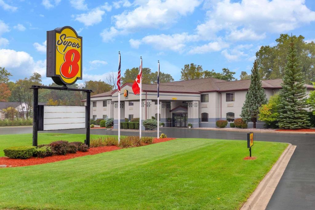 Motel Super 8 By Wyndham Marysville/port Huron Area