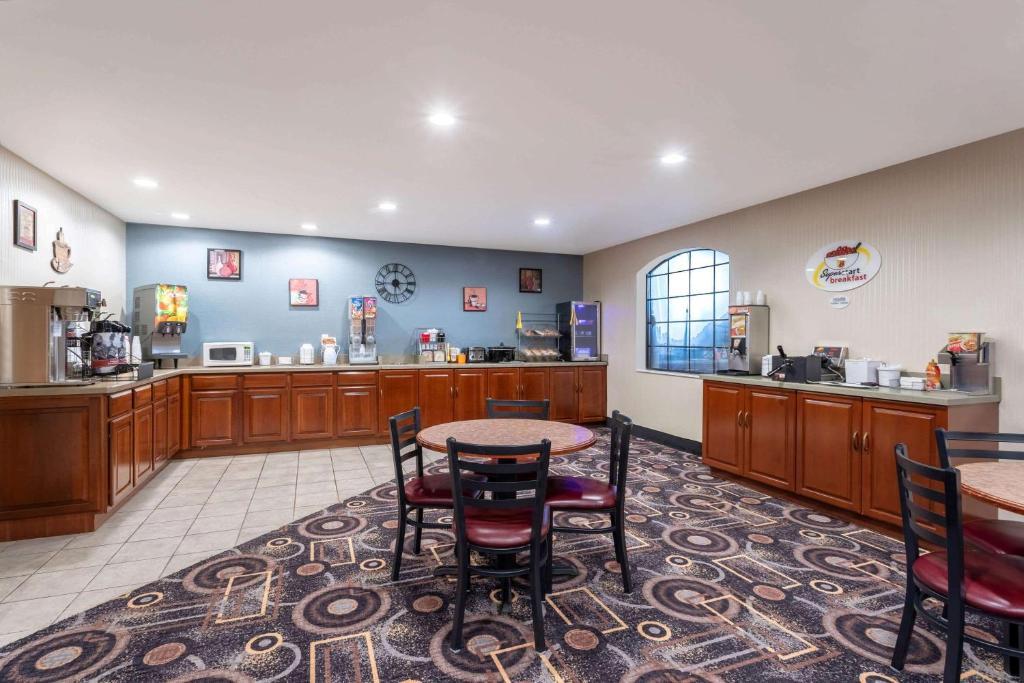 Super 8 By Wyndham Marysville/port Huron Area