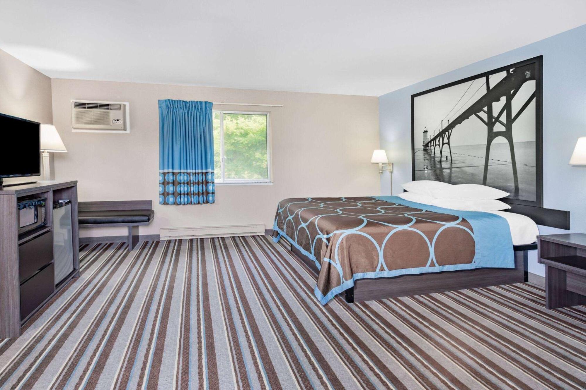 Motel Super 8 By Wyndham Marysville/port Huron Area